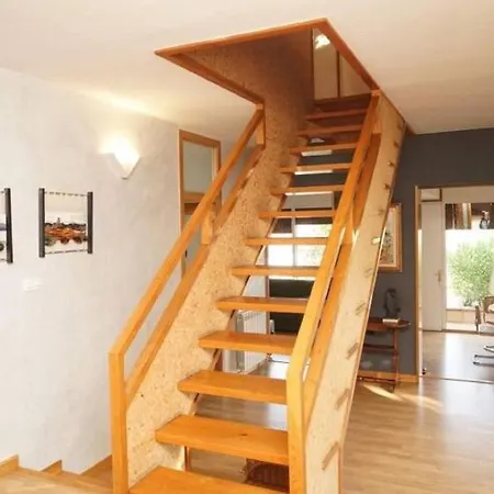 Villa Canovelles Villa *